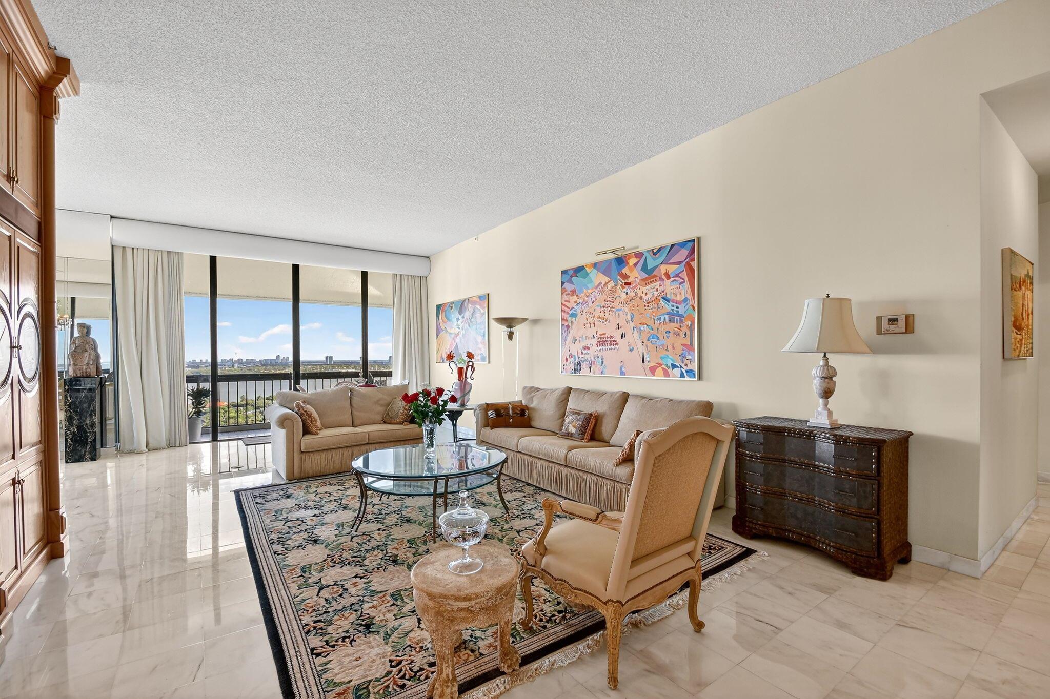 CONSULATE CONDO - Residential