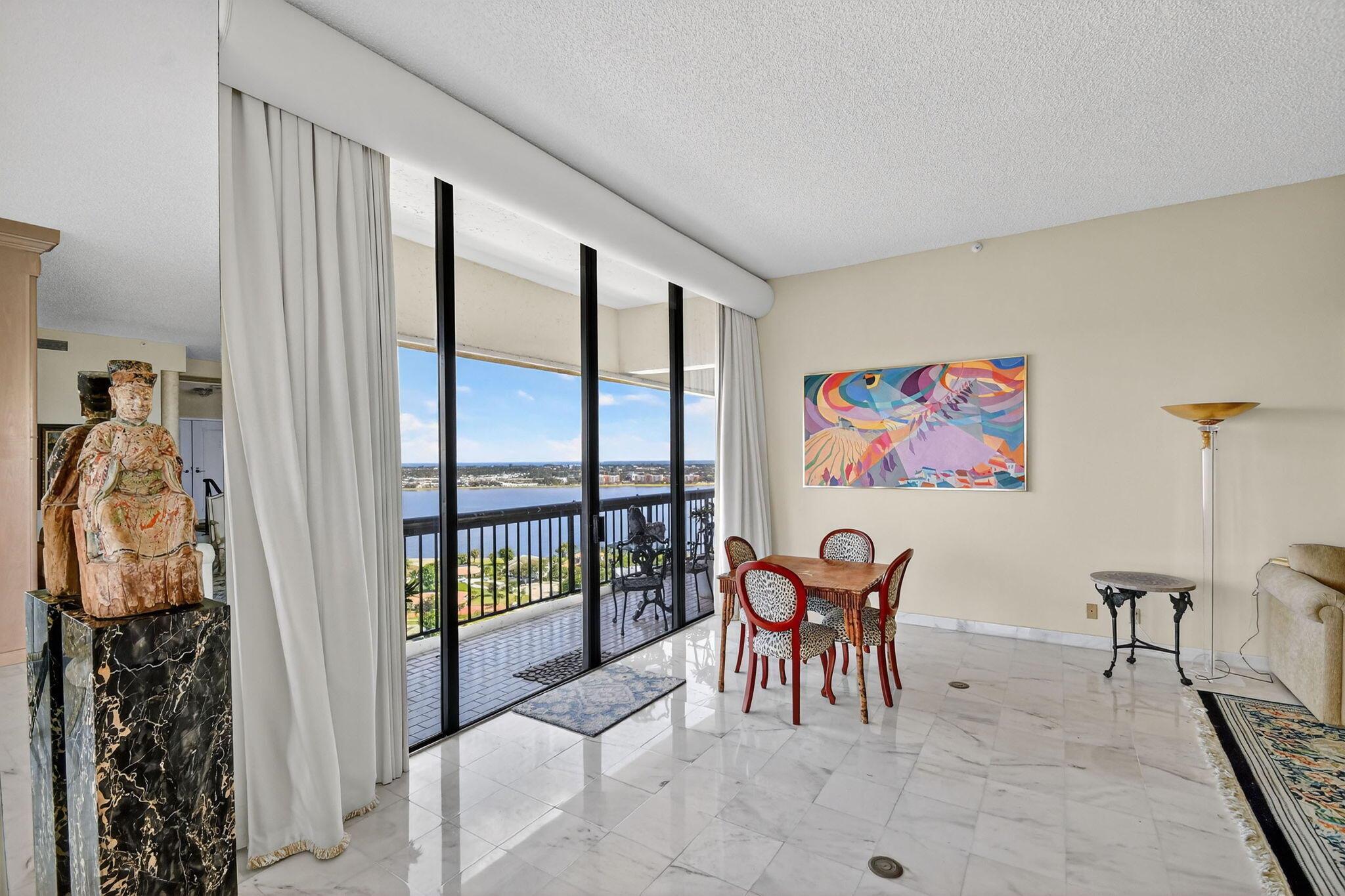 CONSULATE CONDO - Residential