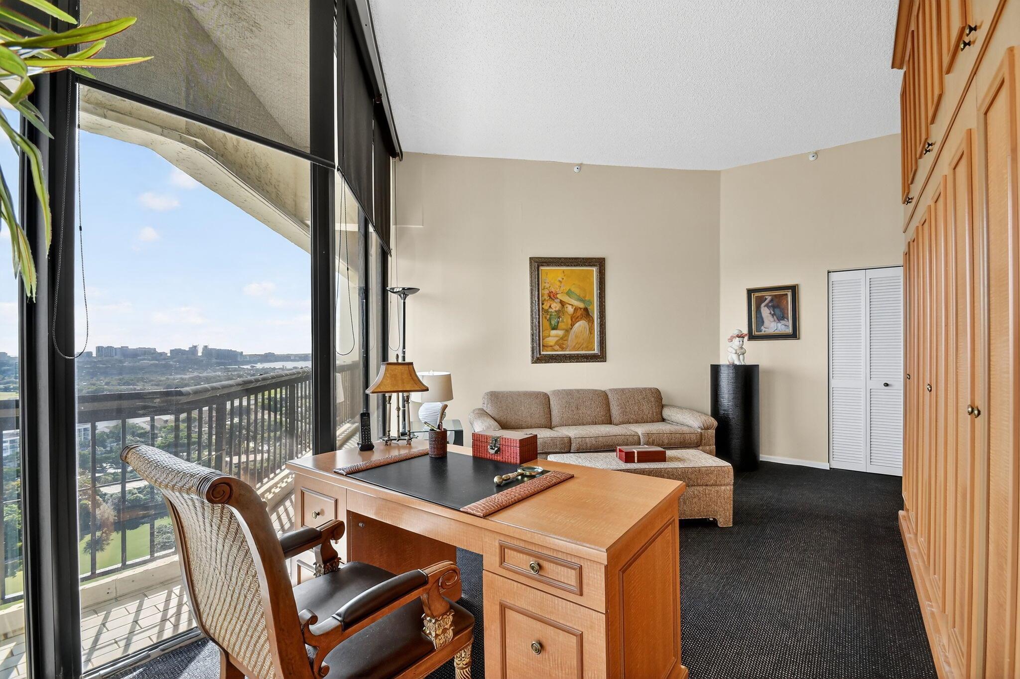 CONSULATE CONDO - Residential