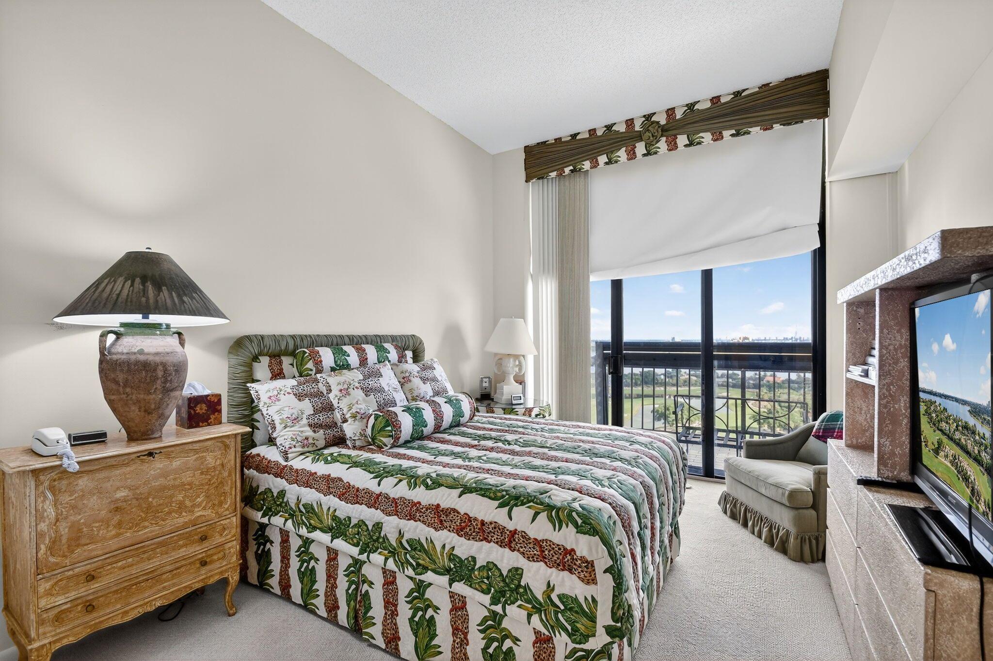 CONSULATE CONDO - Residential