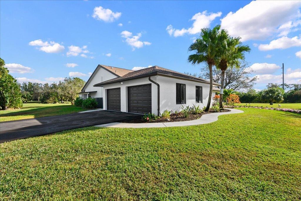 Photo of 16748 Fox Trail Lane, Loxahatchee, FL 33470 (MLS # R11121233)