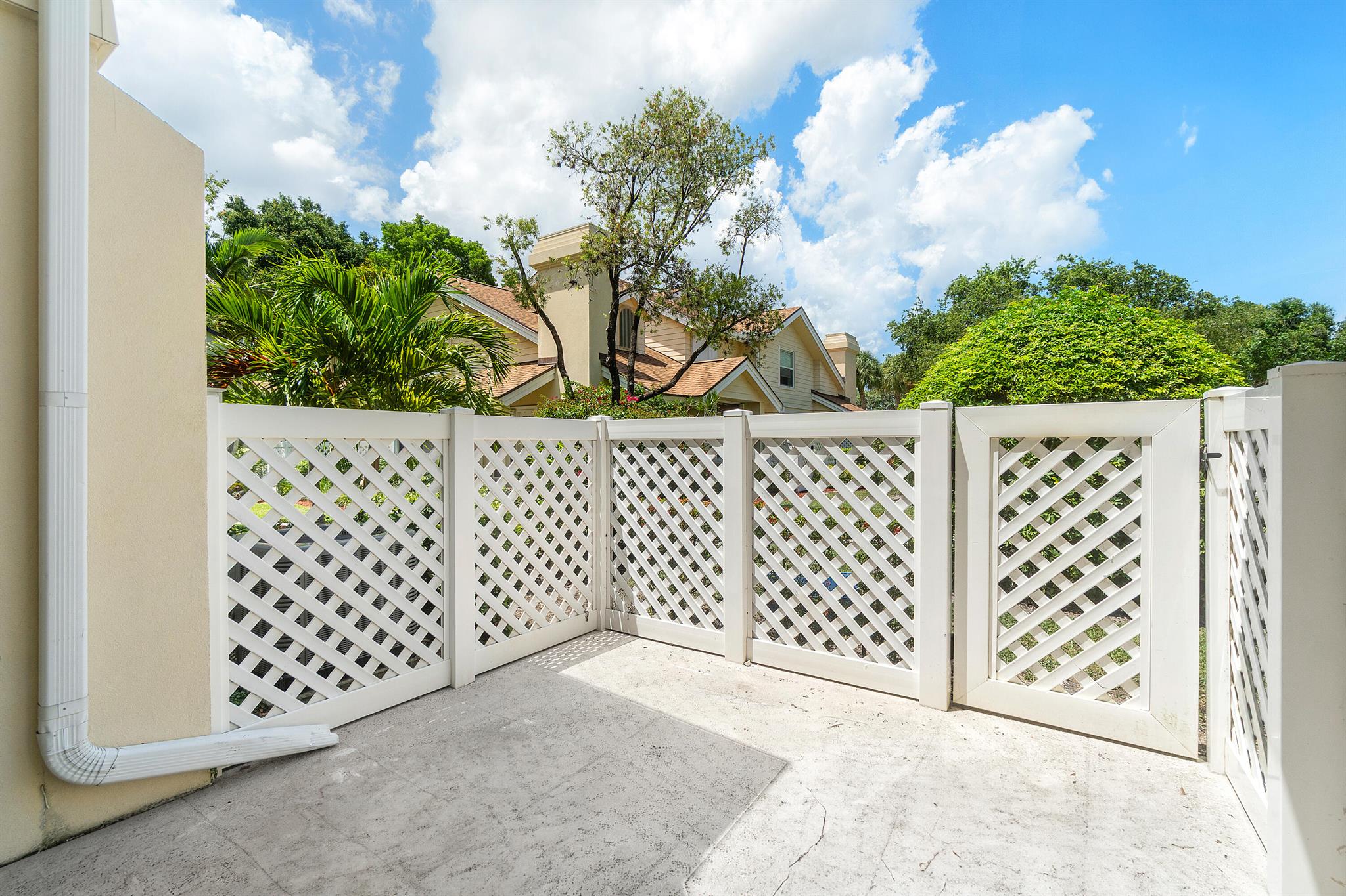 WELLESLEY AT LAKE CLARKE - Residential