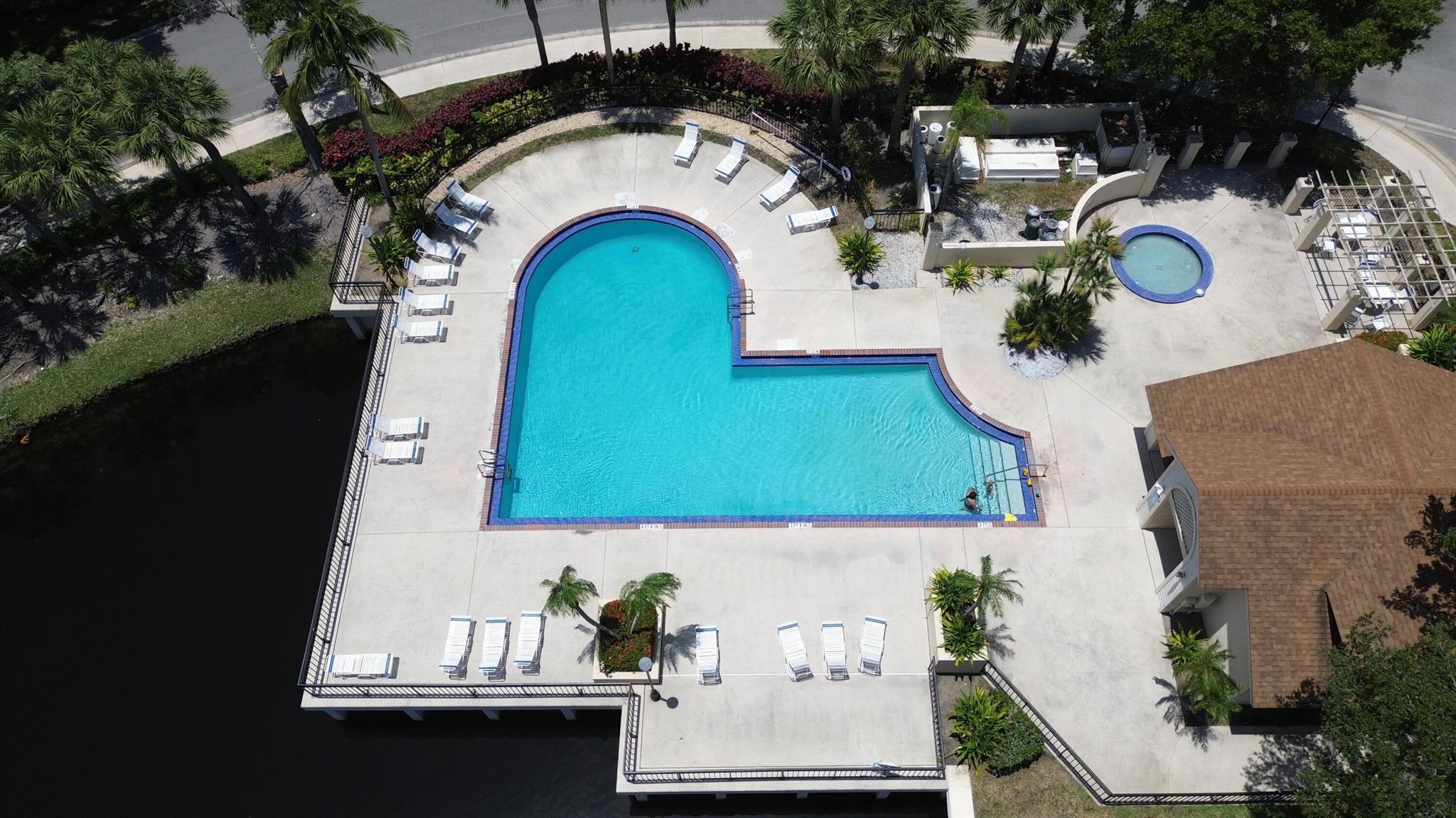 WELLESLEY AT LAKE CLARKE - Residential