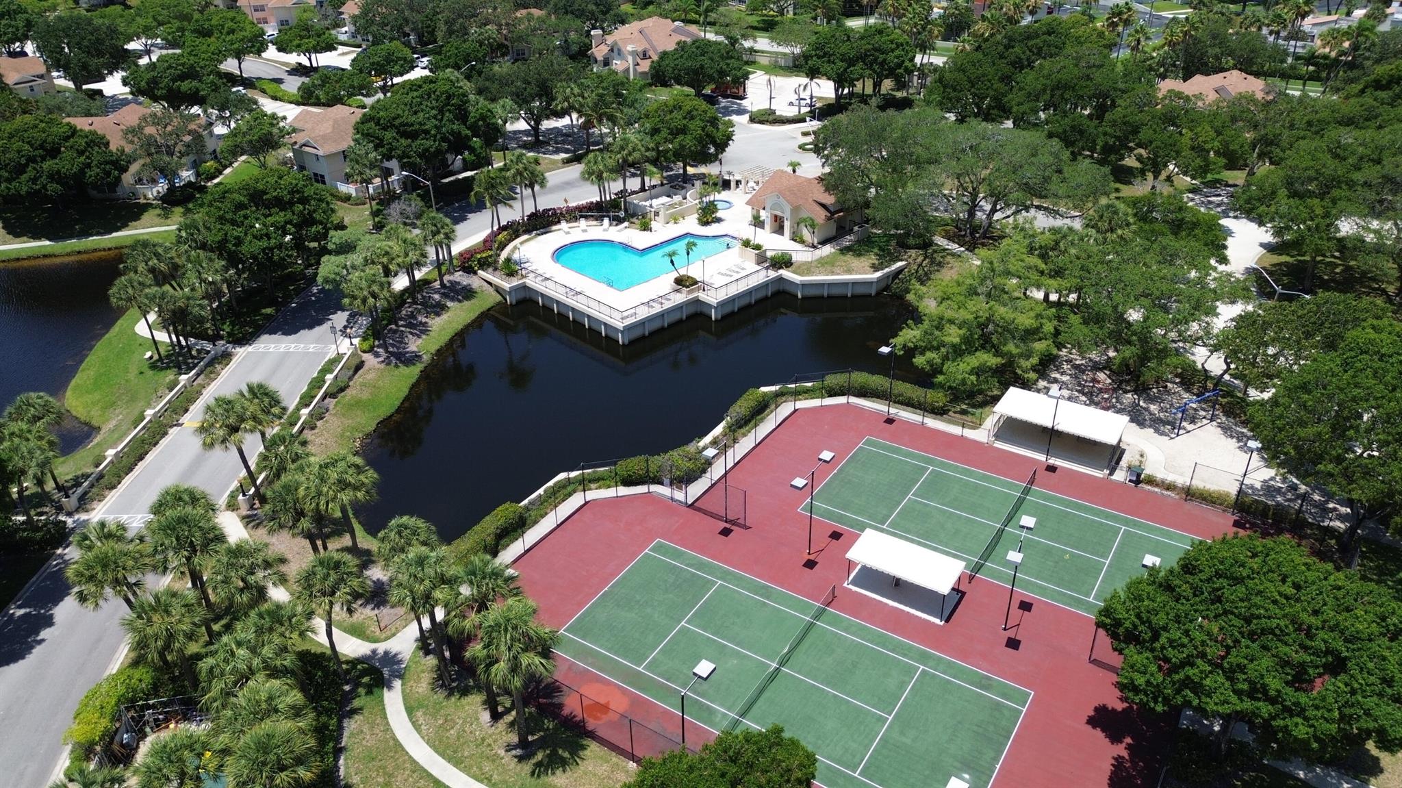 WELLESLEY AT LAKE CLARKE - Residential