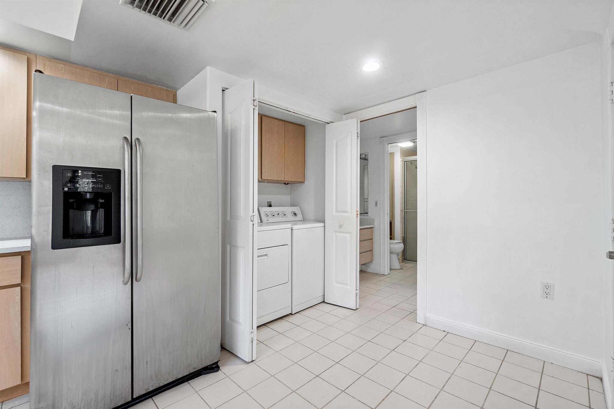 WELLESLEY AT LAKE CLARKE - Residential