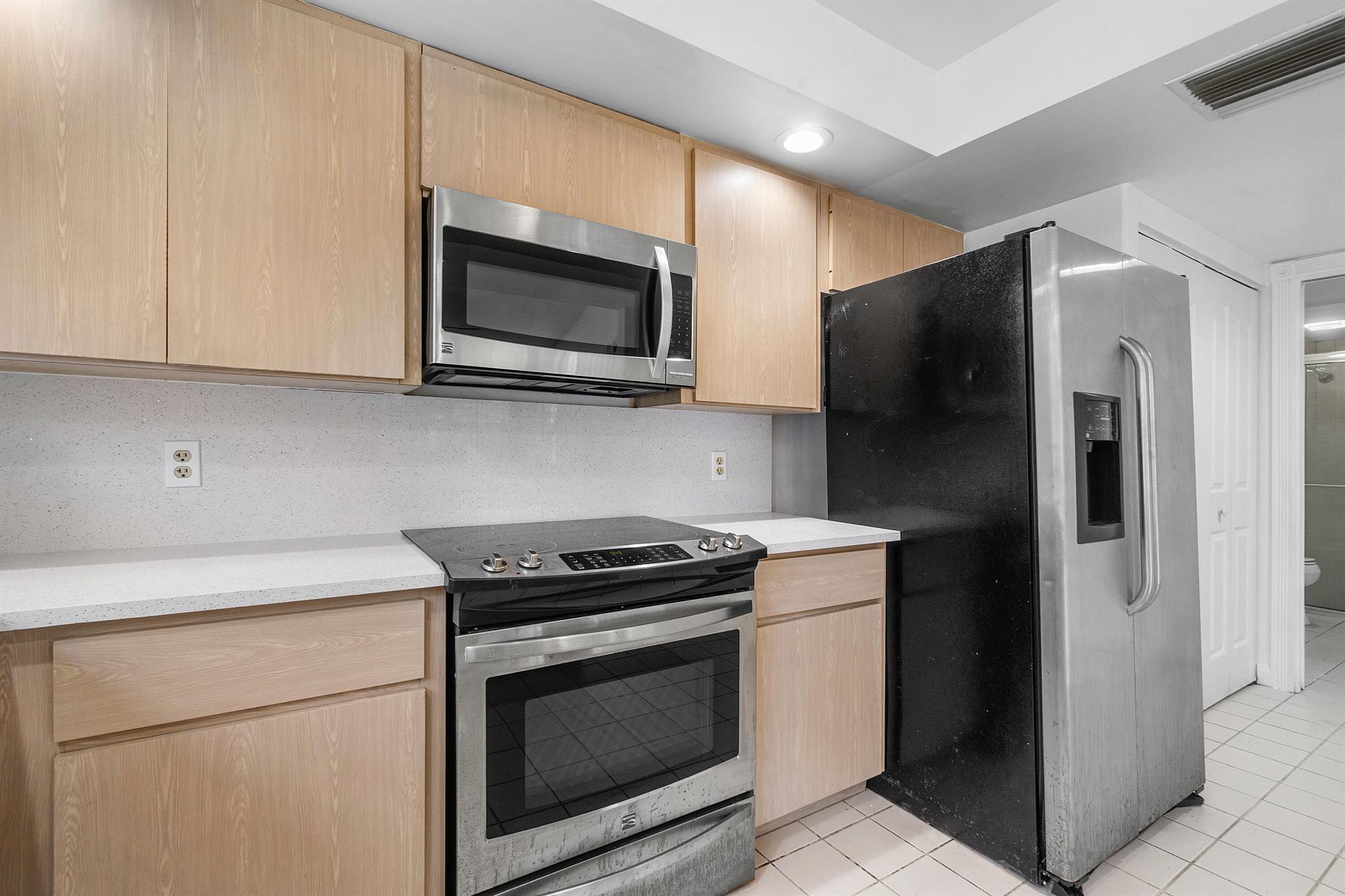 WELLESLEY AT LAKE CLARKE - Residential