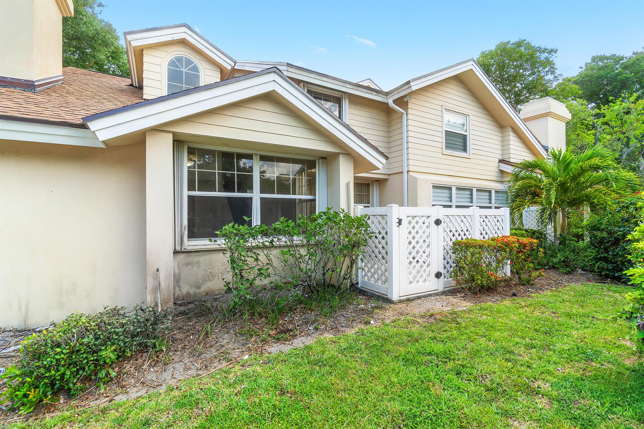 WELLESLEY AT LAKE CLARKE - Residential