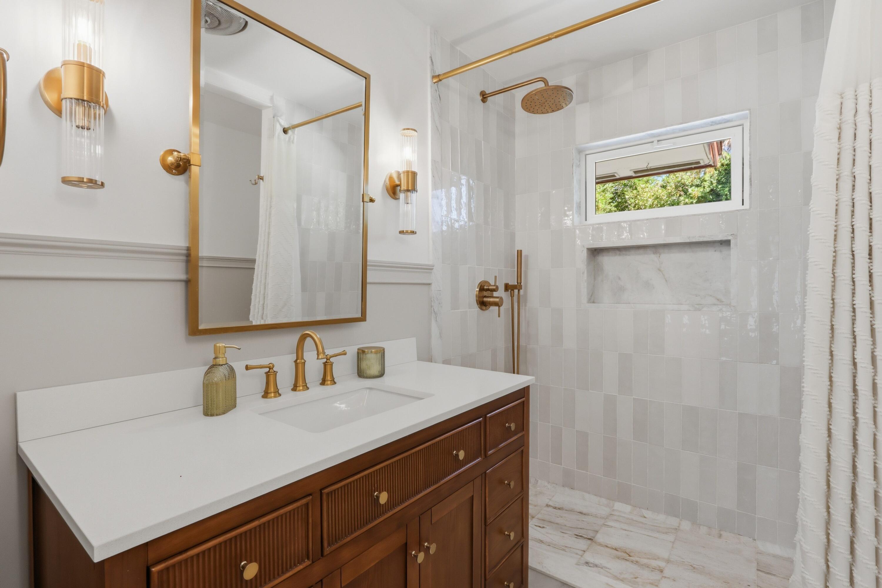 PALM BEACH GARDENS ESTATES - Residential