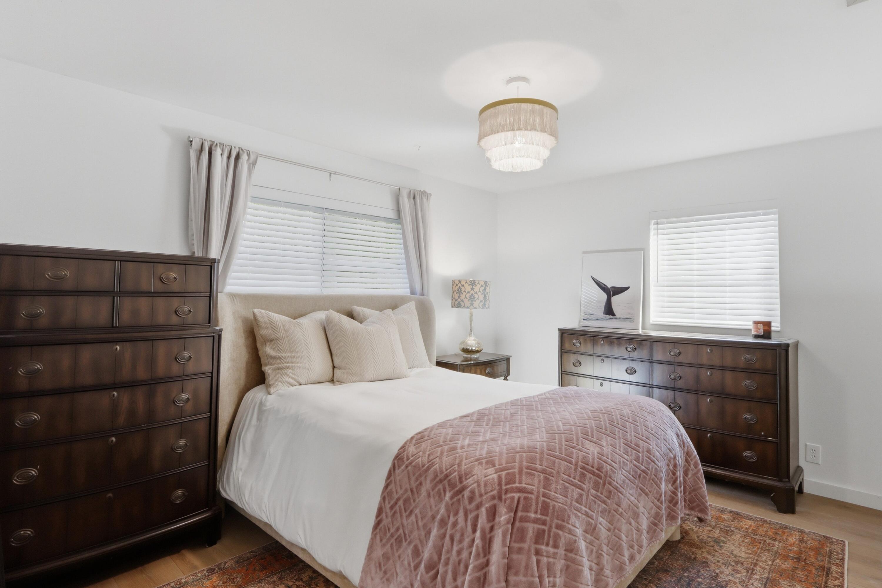 PALM BEACH GARDENS ESTATES - Residential