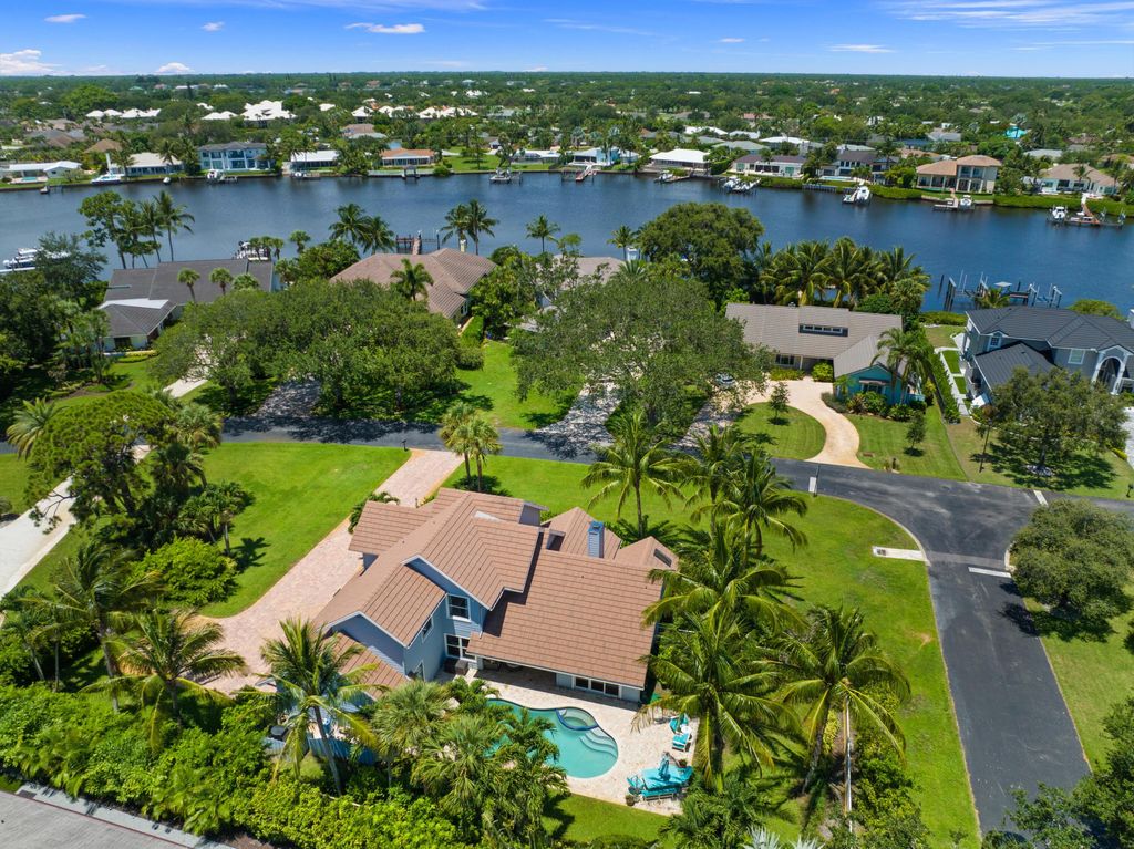 Photo of 18770 SE River Ridge Road, Jupiter, FL 33469 (MLS # R11004391)