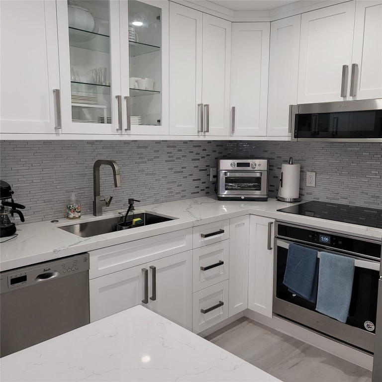 CHATEAU DE VILLE CONDO - Residential
