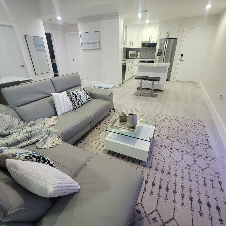 CHATEAU DE VILLE CONDO - Residential