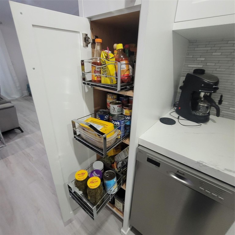 CHATEAU DE VILLE CONDO - Residential