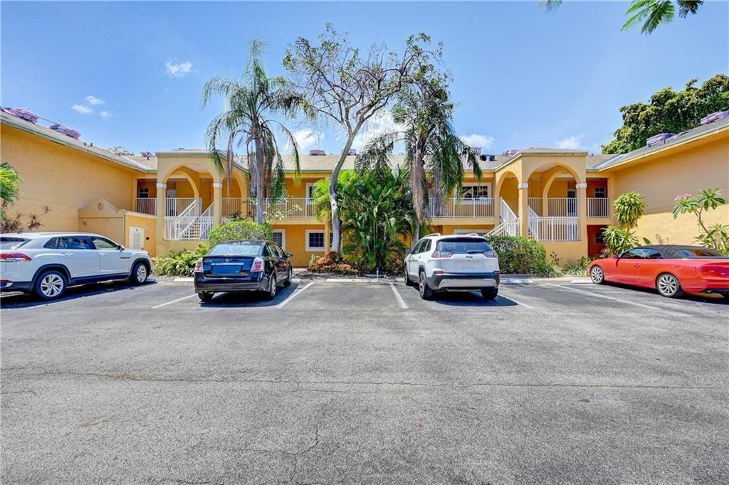 CHATEAU DE VILLE CONDO - Residential