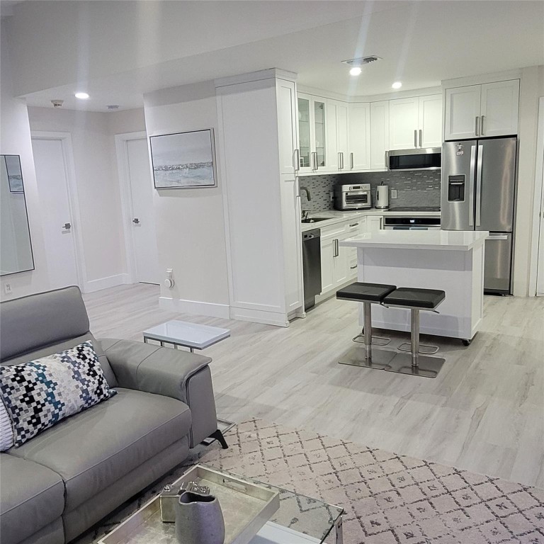 CHATEAU DE VILLE CONDO - Residential