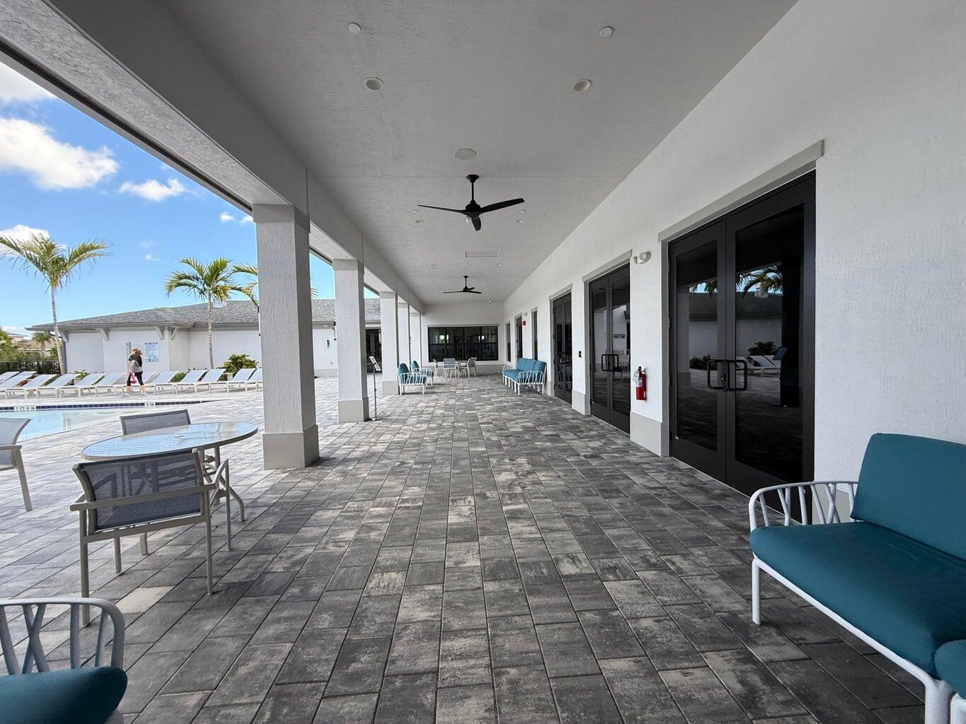 PALM GREENS AT VILLA DEL RAY CONDO II - Residential Lease