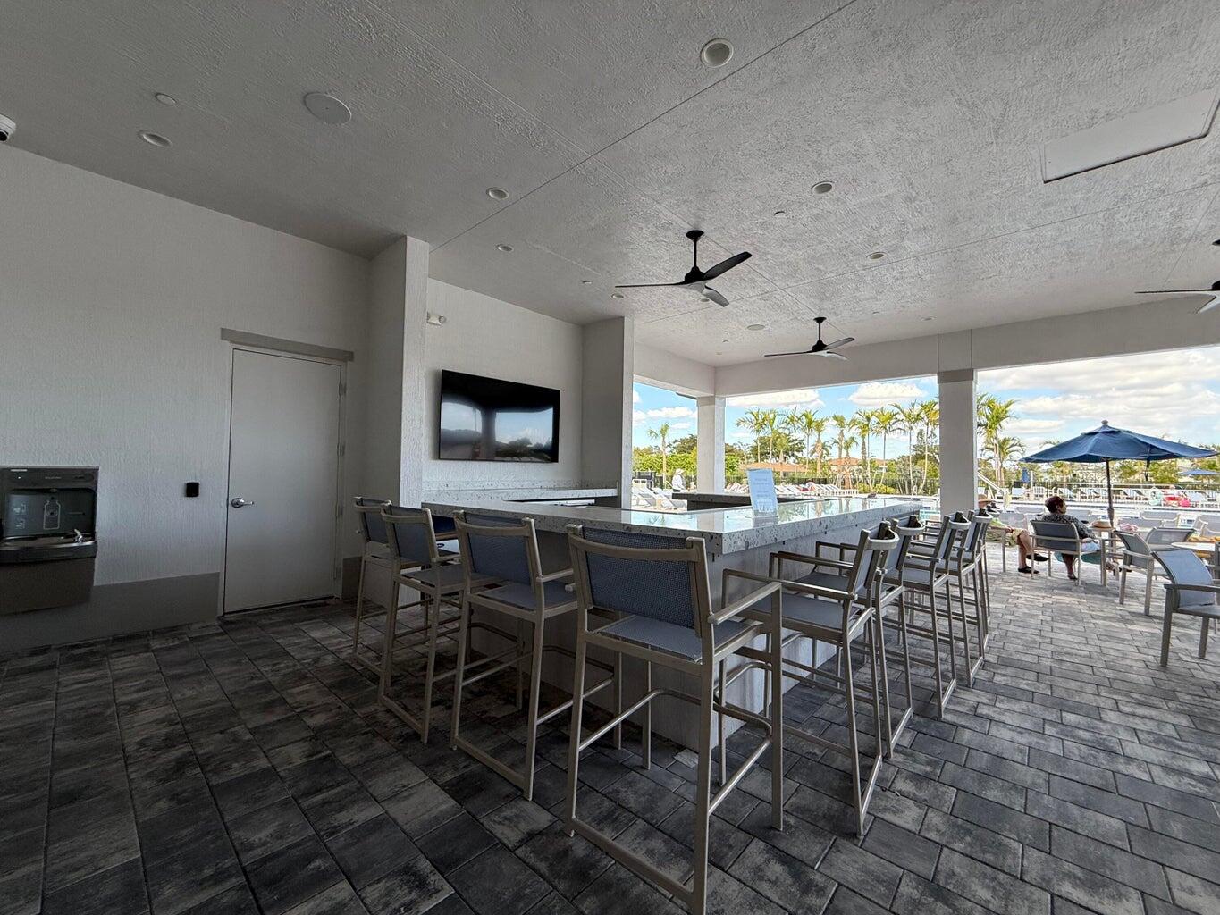 PALM GREENS AT VILLA DEL RAY CONDO II - Residential Lease