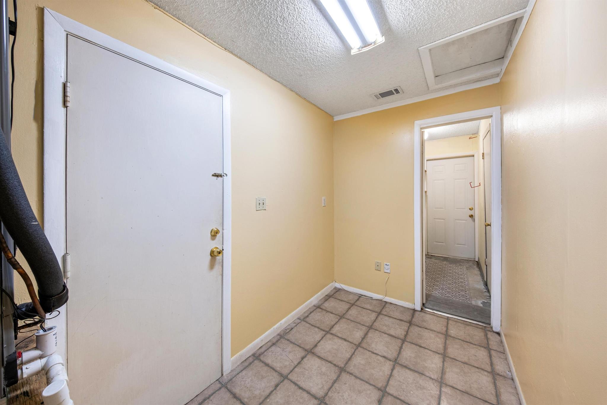 FLAMINGO GARDENS-TAMARIND - Residential Lease