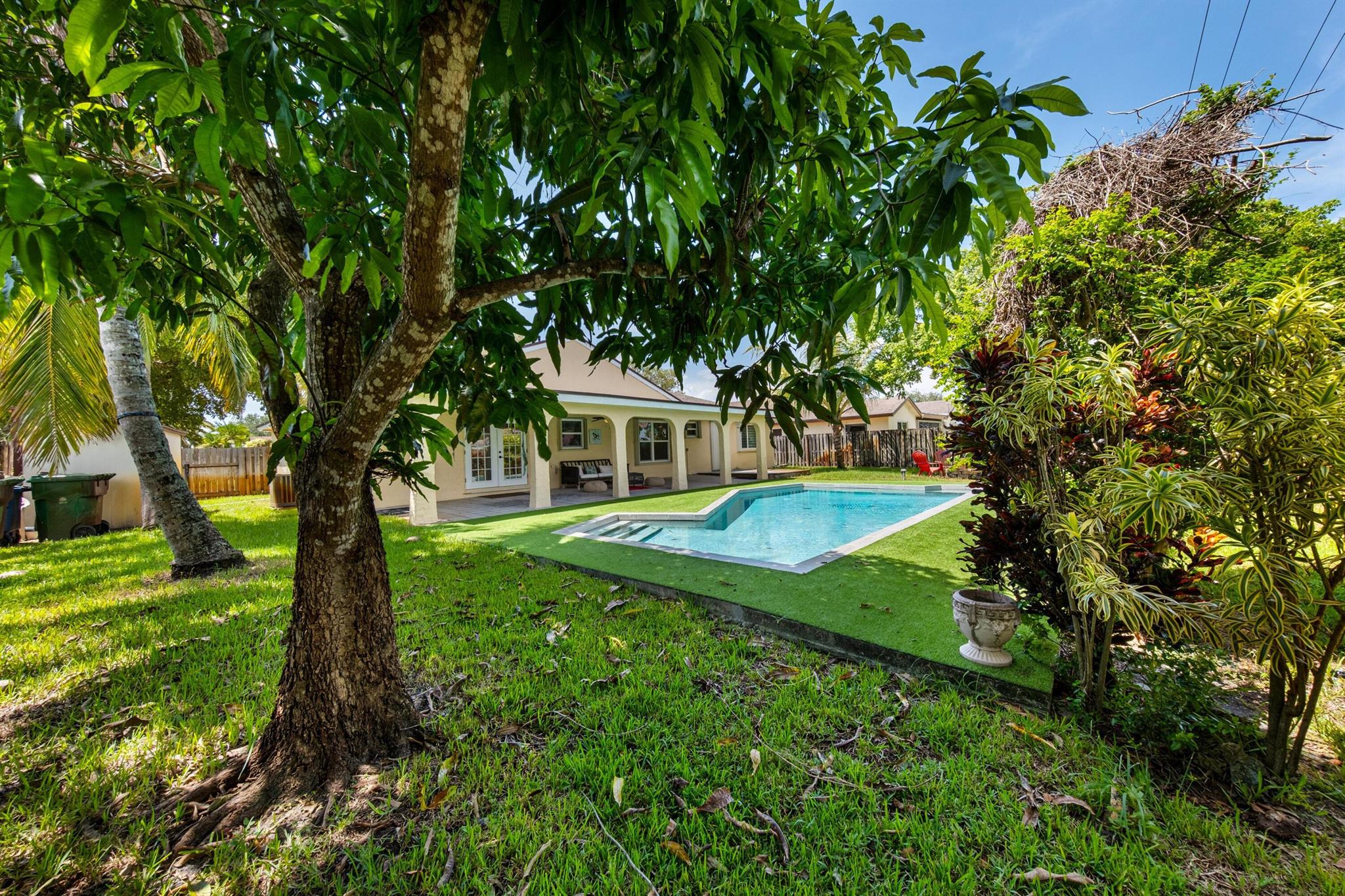 FLAMINGO GARDENS-TAMARIND - Residential Lease