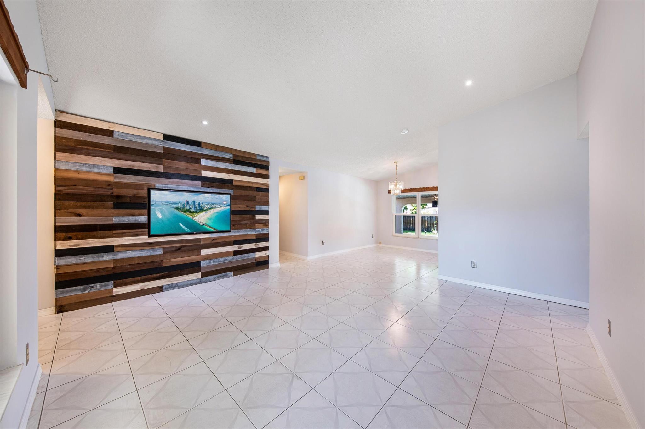 FLAMINGO GARDENS-TAMARIND - Residential Lease