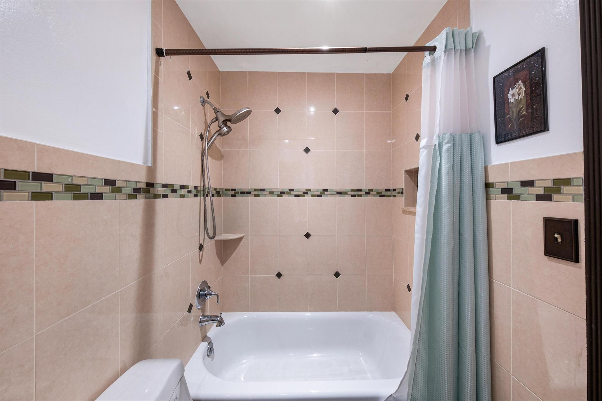 FLAMINGO GARDENS-TAMARIND - Residential Lease