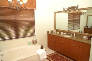 COBBLESTONE CREEK - COUNTRYSIDE MEADOWS - Residential