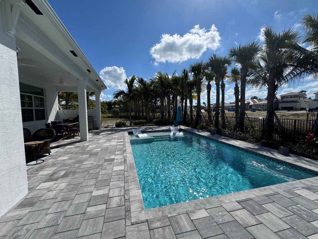 Photo of 9555 St. Germain Drive, Palm Beach Gardens, FL 33412 (MLS # R11141282)