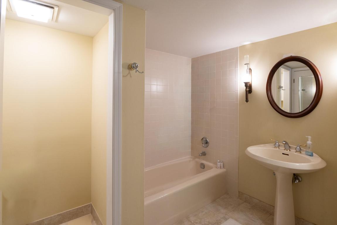 YACHT & COUNTRY CLUB OF STUART - Residential