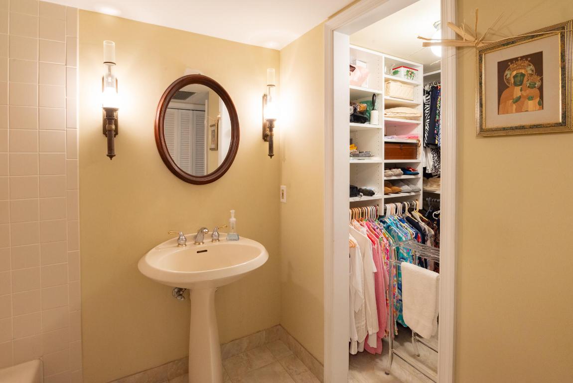 YACHT & COUNTRY CLUB OF STUART - Residential