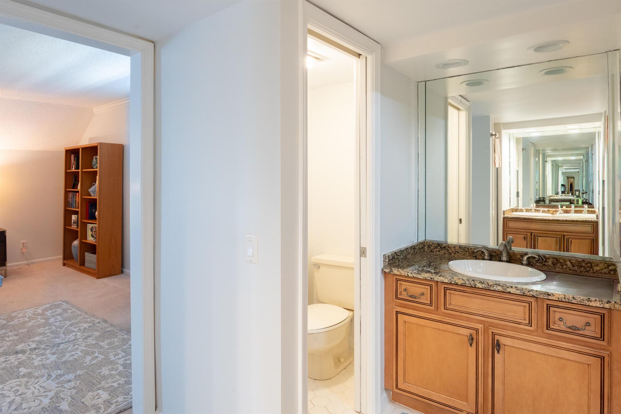 YACHT & COUNTRY CLUB OF S - Residential