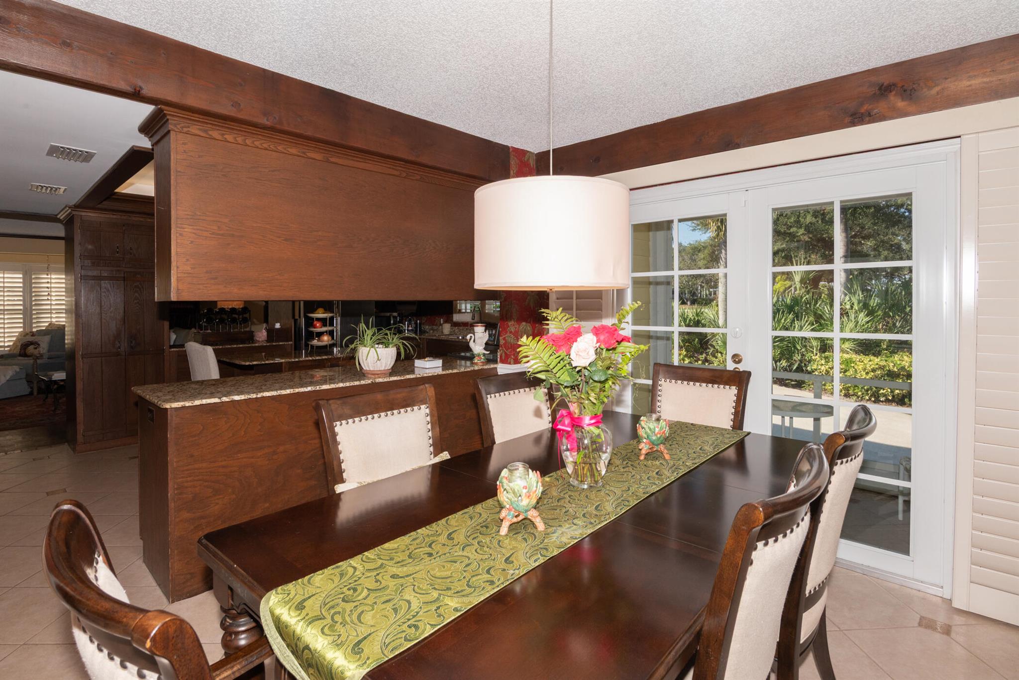 YACHT & COUNTRY CLUB OF S - Residential