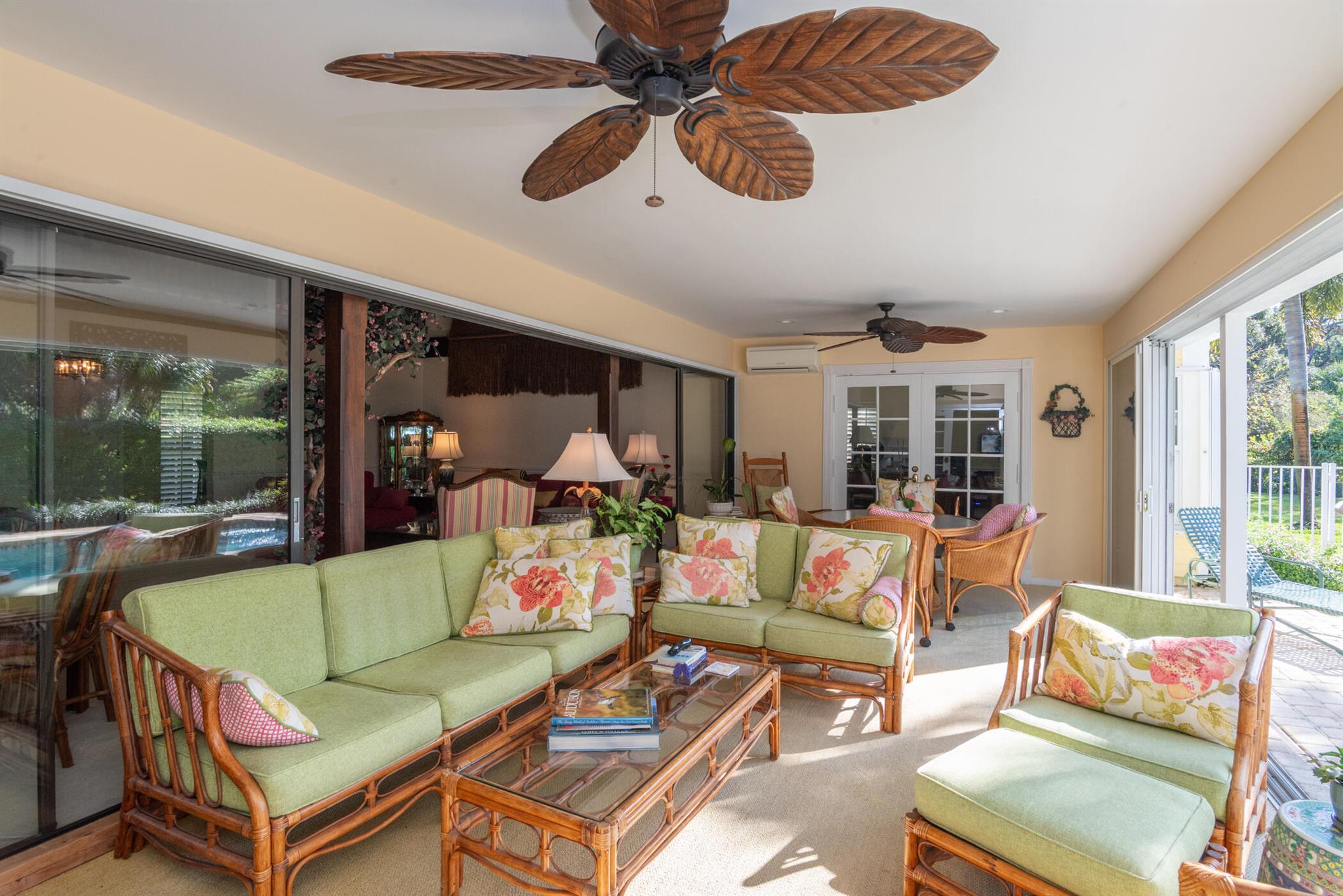 YACHT & COUNTRY CLUB OF S - Residential