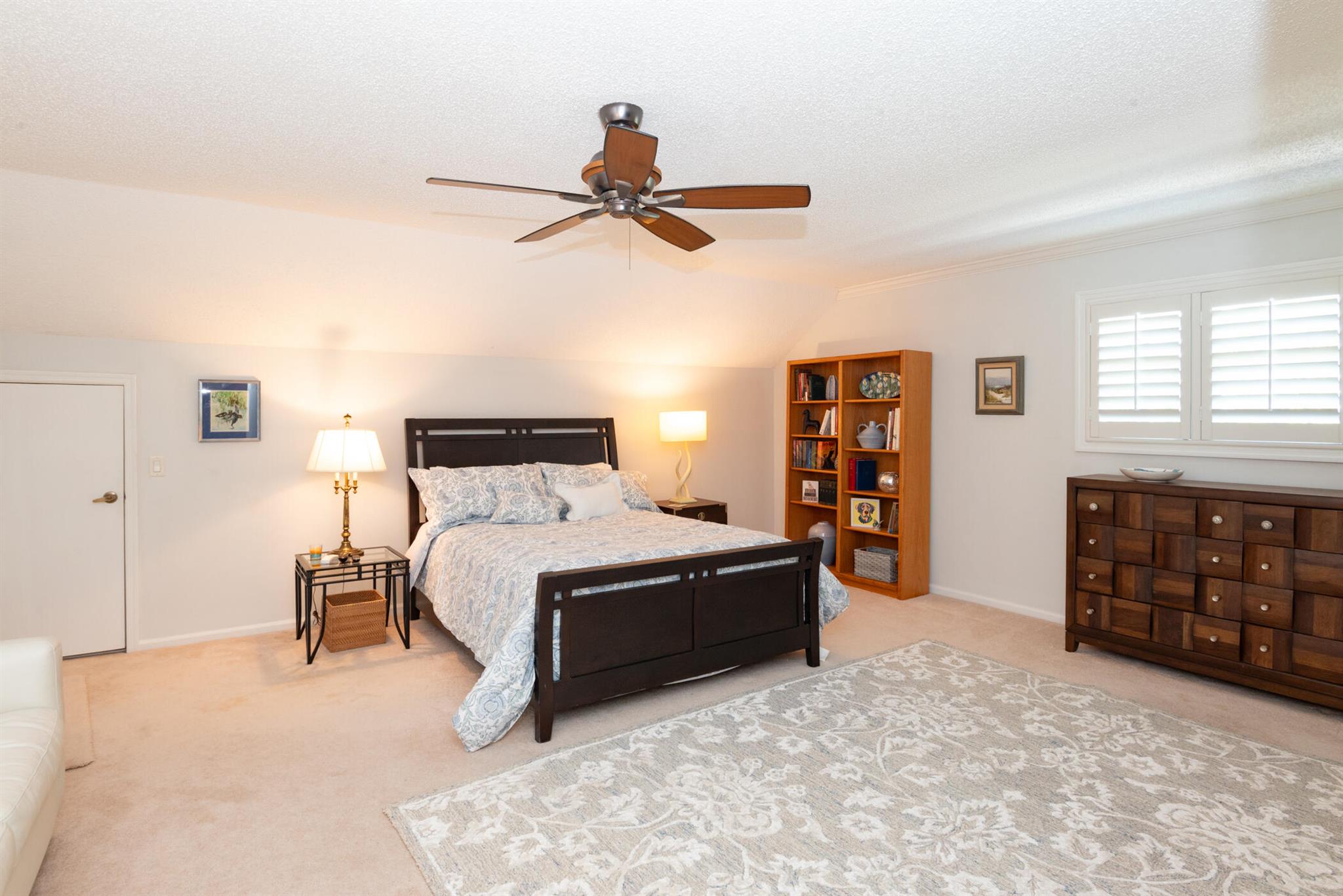 YACHT & COUNTRY CLUB OF S - Residential