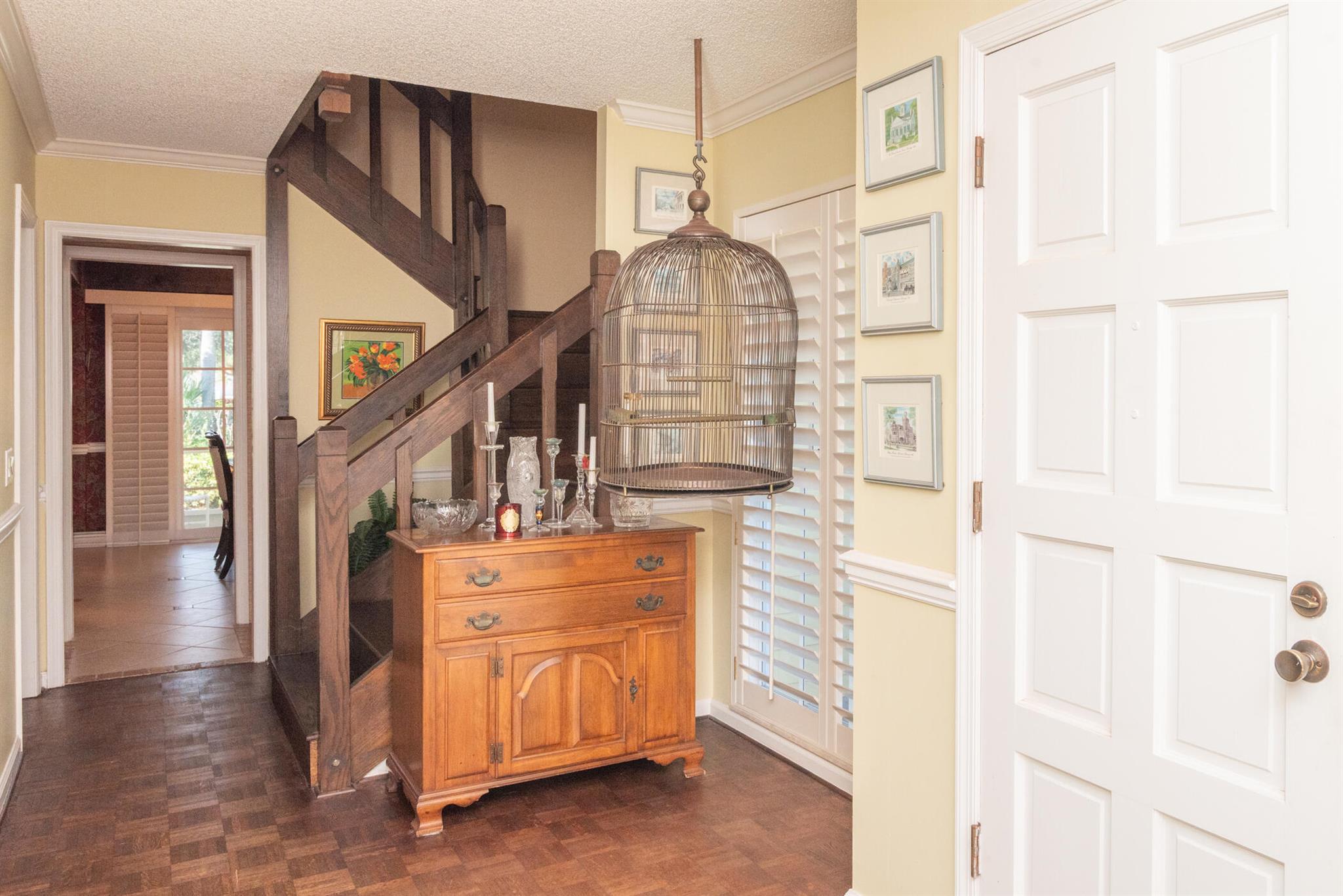 YACHT & COUNTRY CLUB OF S - Residential