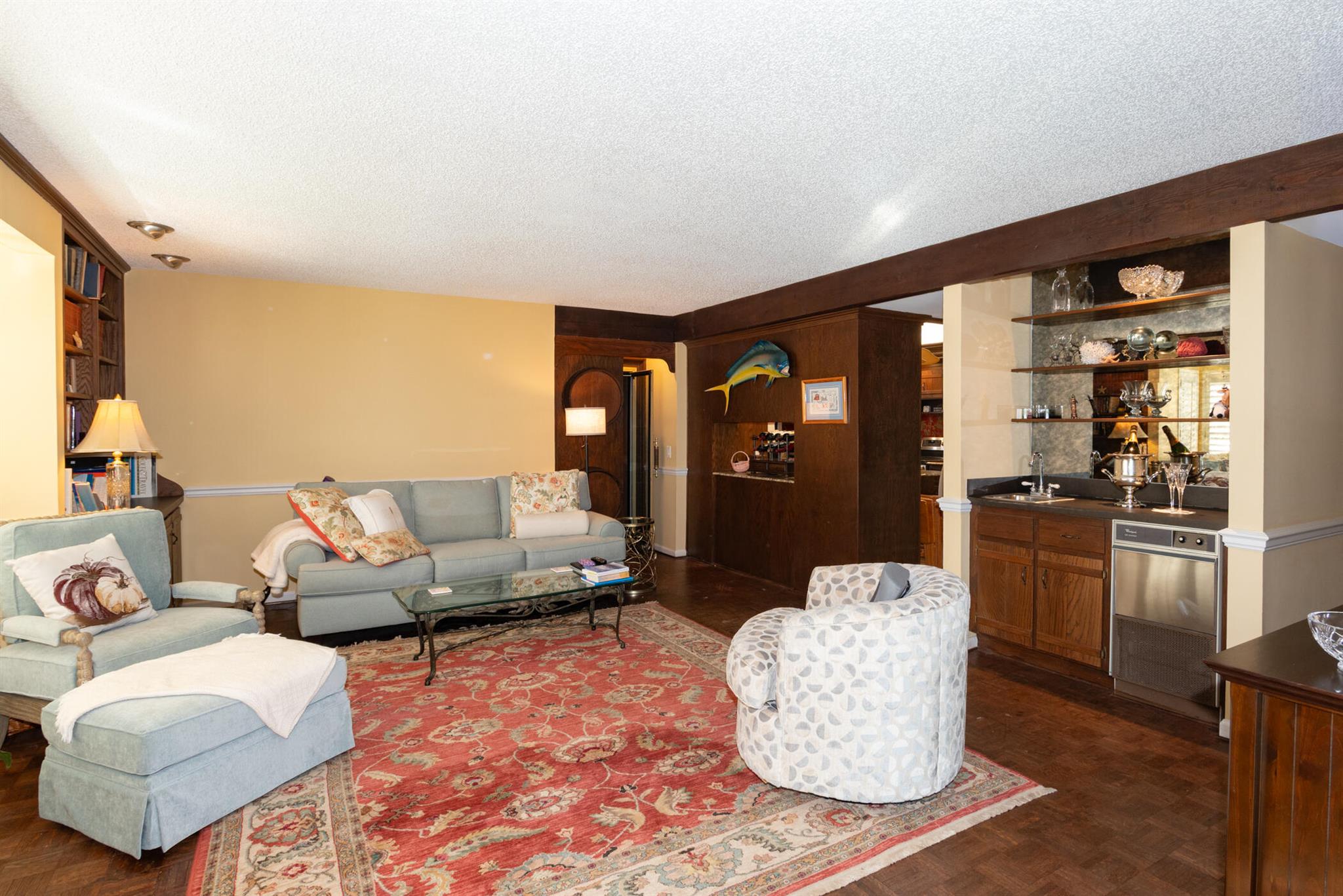 YACHT & COUNTRY CLUB OF S - Residential