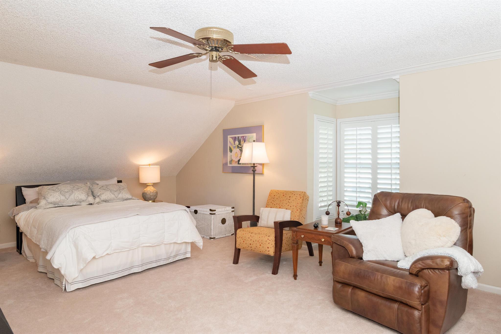 YACHT & COUNTRY CLUB OF S - Residential