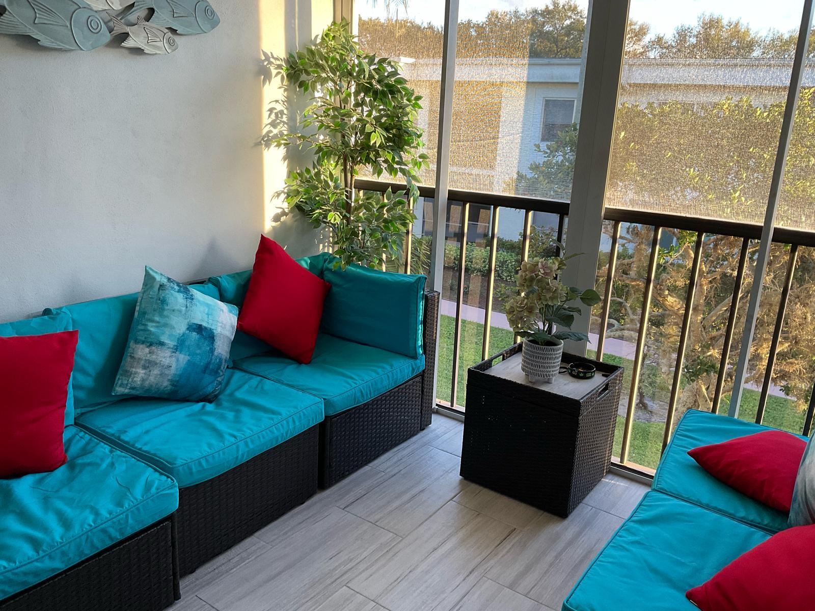 INTERNATIONAL CLUB CONDO - Residential Lease