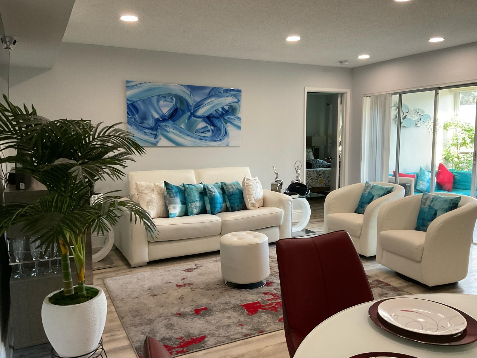 INTERNATIONAL CLUB CONDO - Residential Lease