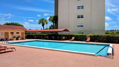 A home in Lake Worth