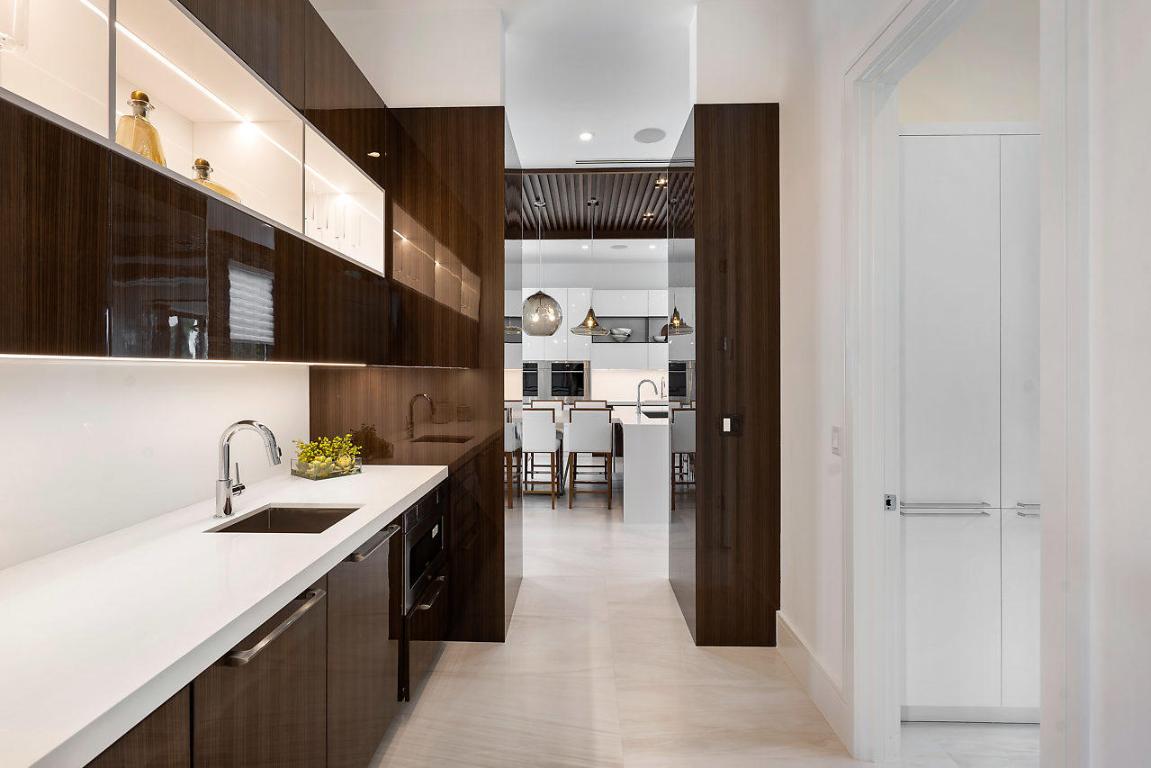 ROYAL PALM YACHT & COUNTRY CLUB - Residential