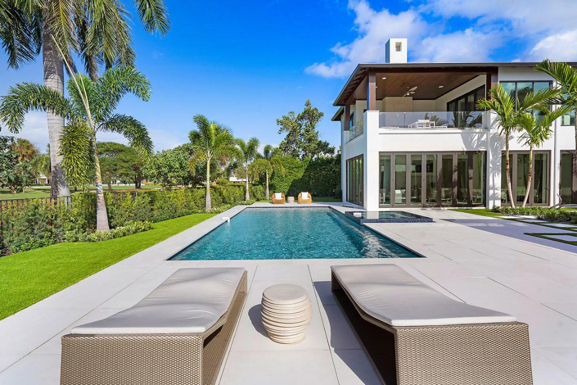 ROYAL PALM YACHT & COUNTRY CLUB - Residential