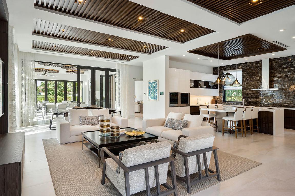 ROYAL PALM YACHT & COUNTRY CLUB - Residential