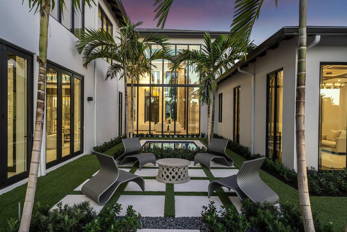 ROYAL PALM YACHT & COUNTRY CLUB - Residential