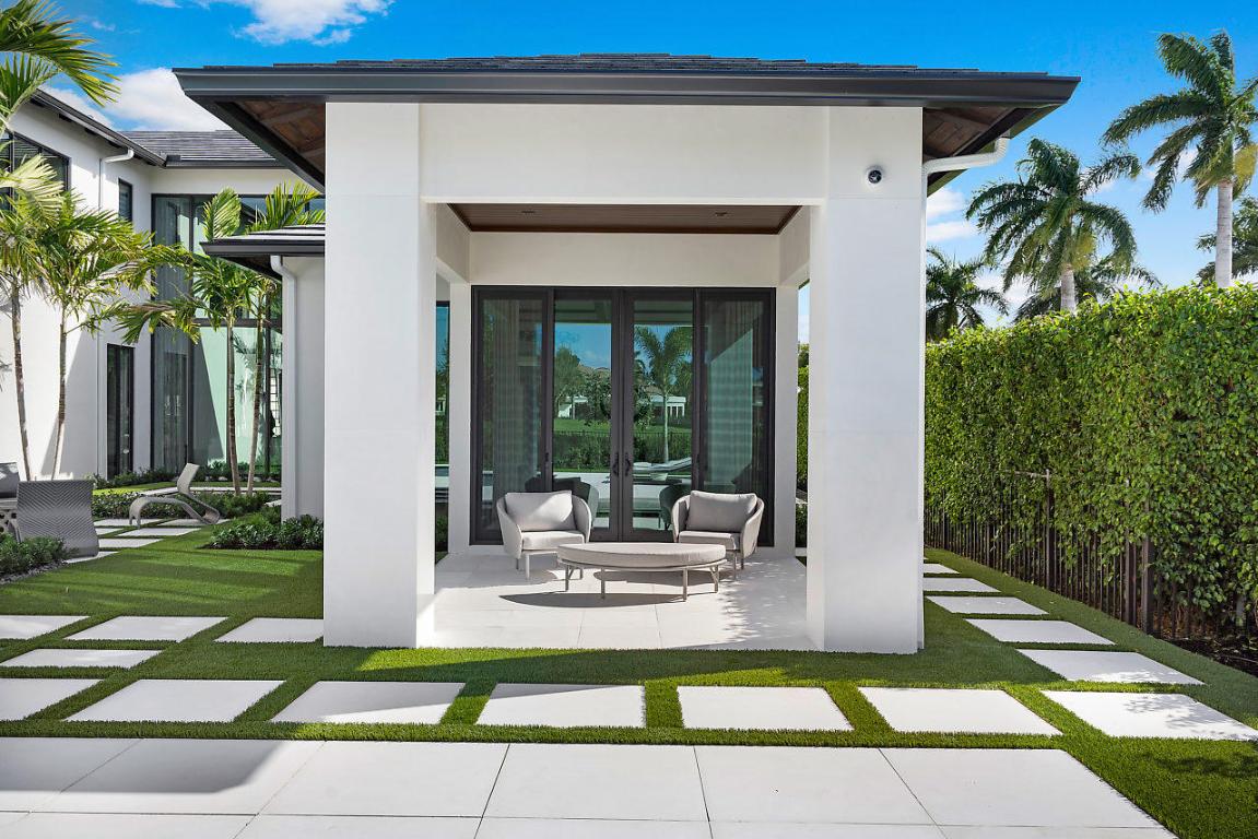 ROYAL PALM YACHT & COUNTRY CLUB - Residential