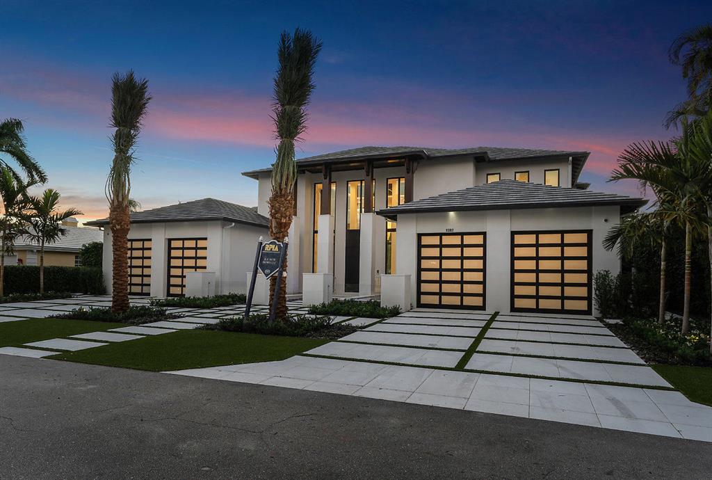 ROYAL PALM YACHT & COUNTRY CLUB - Residential