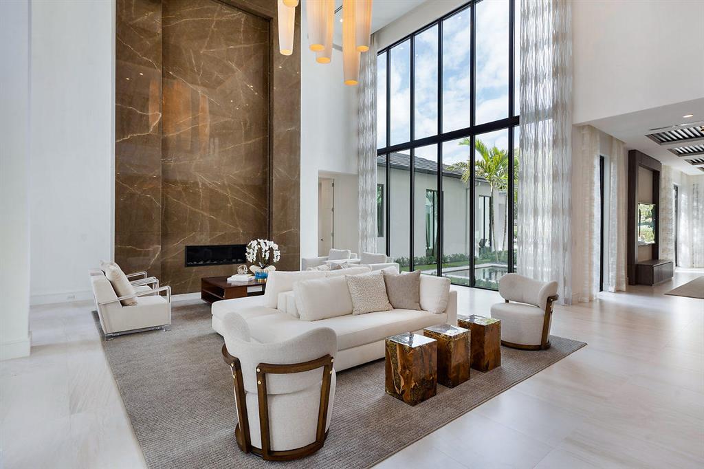 ROYAL PALM YACHT & COUNTRY CLUB - Residential