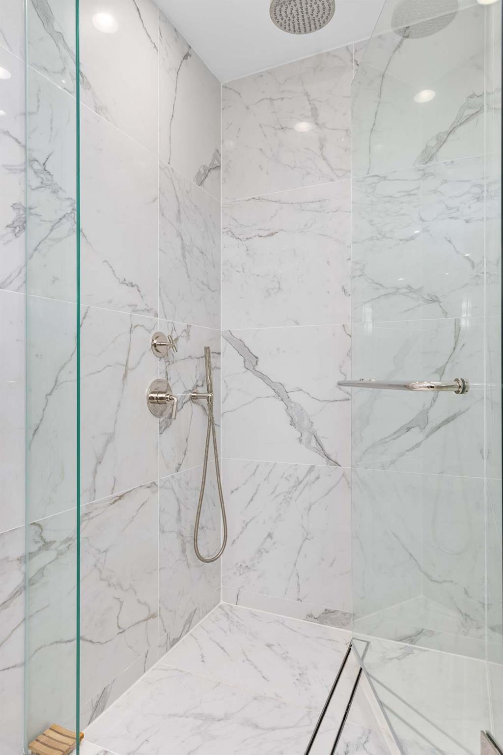 Four Seasons - Residential