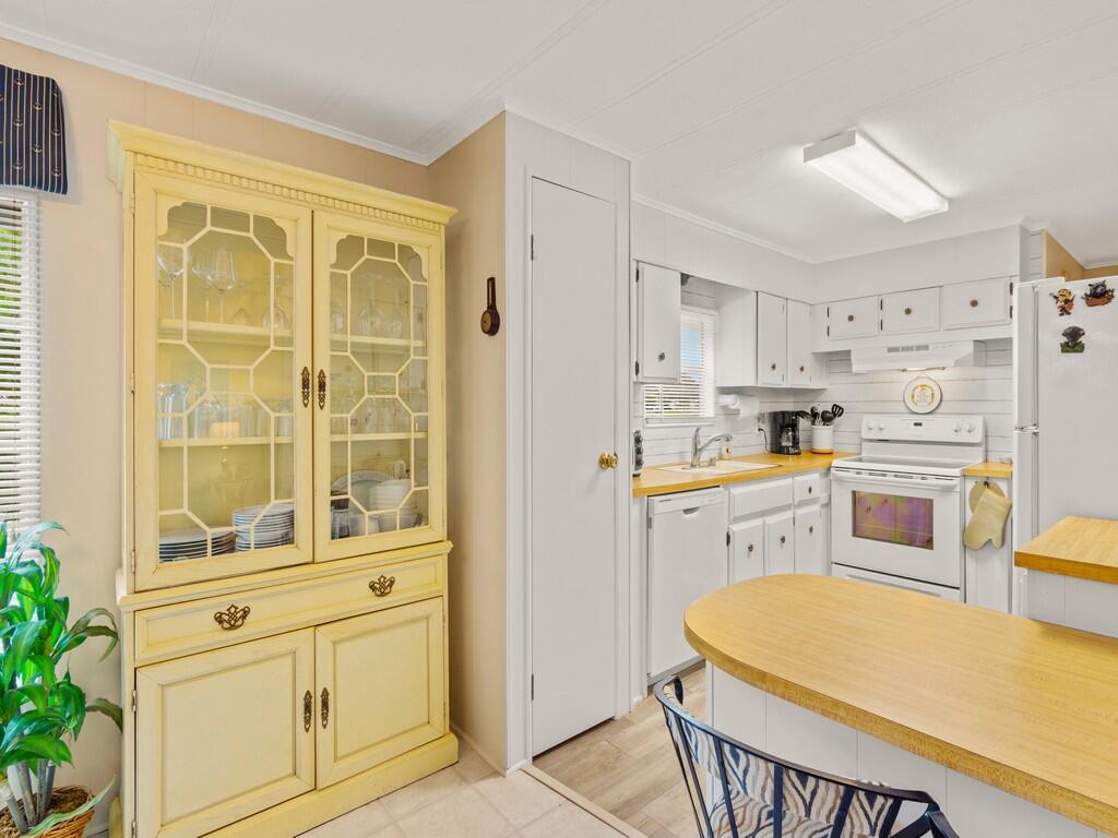 Spanish Lakes Golf Village - Residential