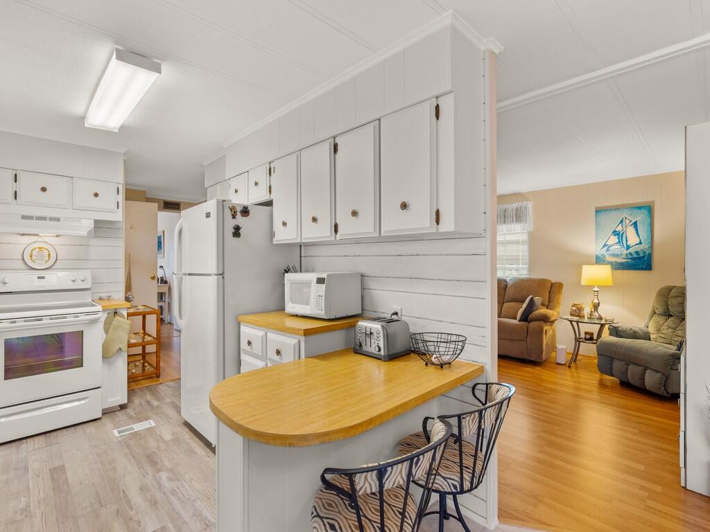 Spanish Lakes Golf Village - Residential