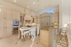 DELRAY BEACH SHORES - Residential